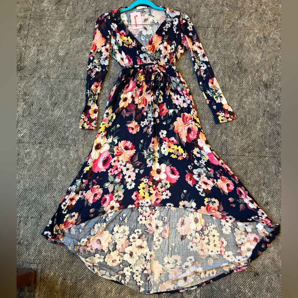 Floral long sleeve v-neck dress